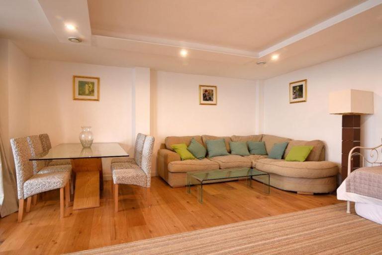 Largigi Offering Two Amazing Panoramic Sea Front Apartments Lyme Regis Exterior photo