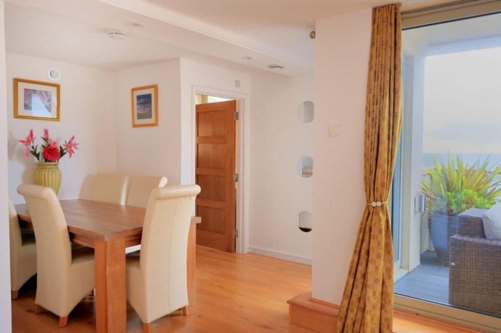 Largigi Offering Two Amazing Panoramic Sea Front Apartments Lyme Regis Exterior photo