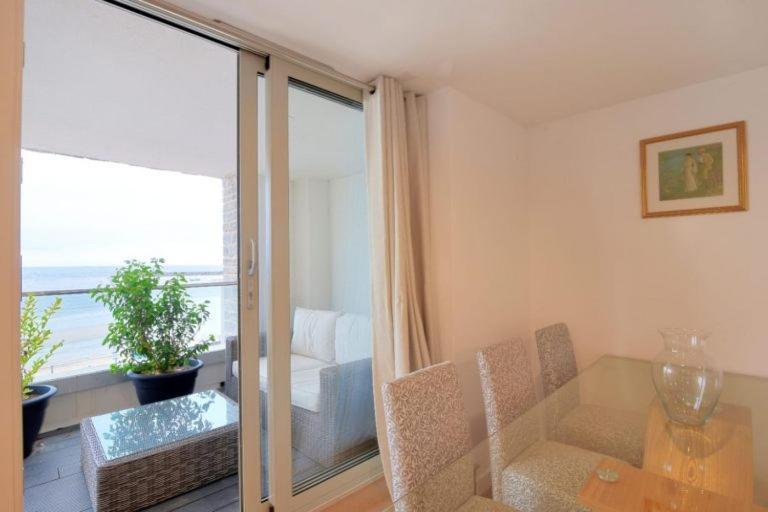 Largigi Offering Two Amazing Panoramic Sea Front Apartments Lyme Regis Exterior photo