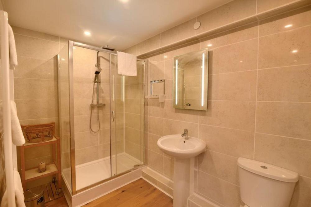 Largigi Offering Two Amazing Panoramic Sea Front Apartments Lyme Regis Exterior photo